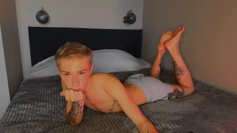 HUNTER LEO KEVIN online show from April 3, 4:10 am