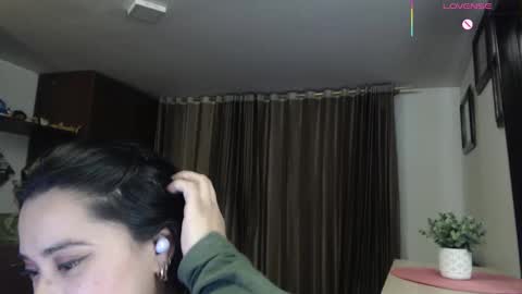 Snapshot of princesakelly chatting on October 17, 8:06 am princesakelly online show from October 17, 8:06 am