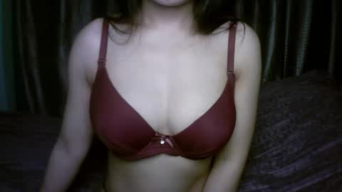 Snapshot of princess916446 chatting on May 26, 2:51 am princess online show from May 26, 2:51 am