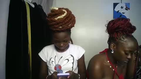 Snapshot of princess_bee1 chatting on January 31, 7:11 pm princess online show from January 31, 7:11 pm