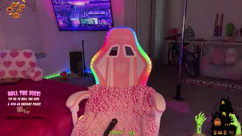 Cece  NEXT LIVESTREAM -- DEC. 4th  7 PM CST online show from October 29, 11:50 pm