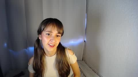 Snapshot of princess_emily69 chatting on December 26, 1:54 pm Emily online show from December 26, 1:54 pm