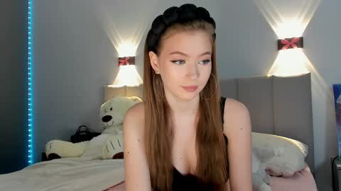 Snapshot of princess_nier chatting on January 26, 1:09 am Princess Diana online show from January 26, 1:09 am