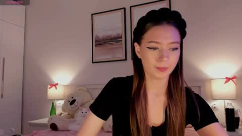 Snapshot of princess_nier chatting on November 29, 7:17 pm Princess Diana online show from November 29, 7:17 pm