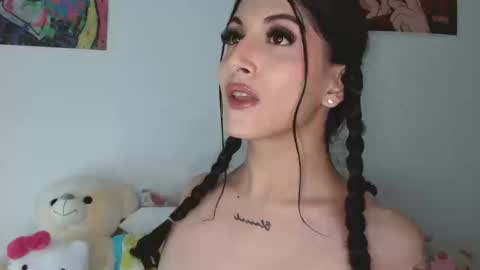 Sophie online show from March 20, 2:33 pm