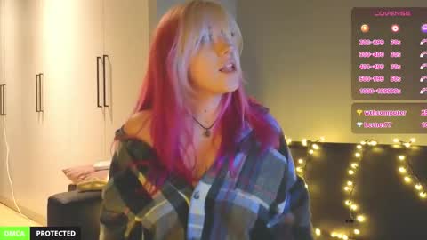 Snapshot of princess_sofiee chatting on March 7, 7:33 pm Yo Im Sofiee online show from March 7, 7:33 pm