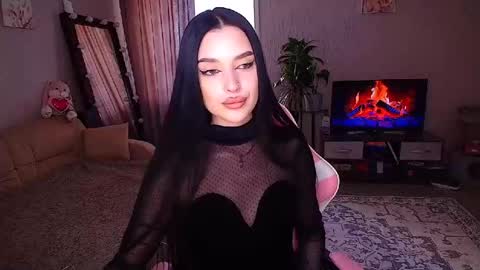 princessamira1 online show from April 3, 9:51 am