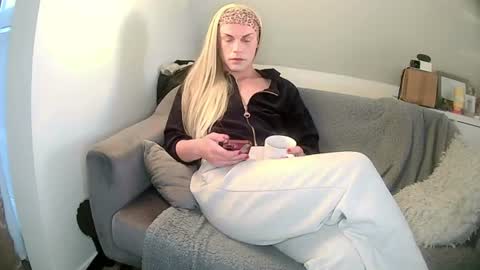 KCGREY online show from June 10, 7:46 pm