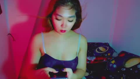 Snapshot of princesscutiexx chatting on December 7, 12:13 pm Hello everyone this is your beloved Athena again I present the most comfortable and kind room I accept everyone with kindness online show from December 7, 12:13 pm
