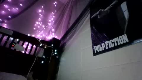 Holly love online show from November 6, 12:22 am