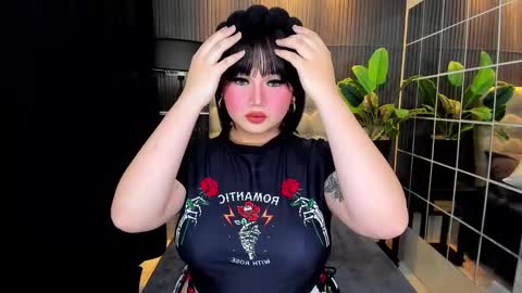 Snapshot of princesshugecummer chatting on February 18, 2:49 pm Astrid Ley online show from February 18, 2:49 pm