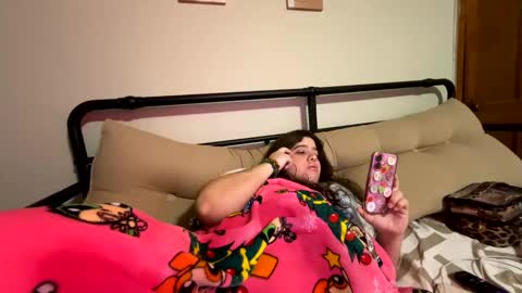 Snapshot of princesslaylaa chatting on February 11, 6:29 am princessviccxo online show from February 11, 6:29 am