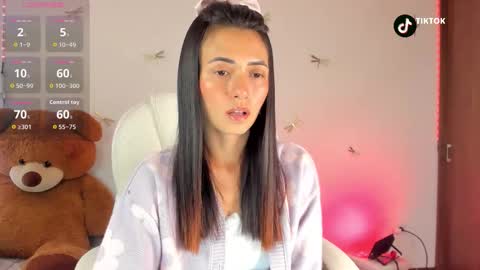 princessluna_14 online show from October 19, 9:15 pm