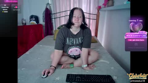 Snapshot of princesslux18 chatting on December 4, 8:23 am Lux Alot Luxi online show from December 4, 8:23 am