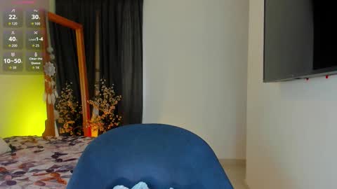 Snapshot of princessmariana25 chatting on January 10, 7:37 pm princessmariana25 online show from January 10, 7:37 pm