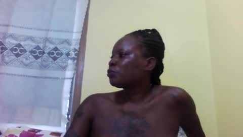 Snapshot of princessmiles2 chatting on June 29, 2:06 pm phelly online show from June 29, 2:06 pm