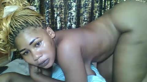 Snapshot of princesssweetass2 chatting on April 10, 6:29 am FENNY online show from April 10, 6:29 am