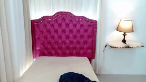 princessyanzy1 online show from March 30, 2:23 am