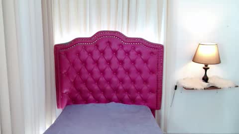 princessyanzy1 online show from April 14, 12:49 am