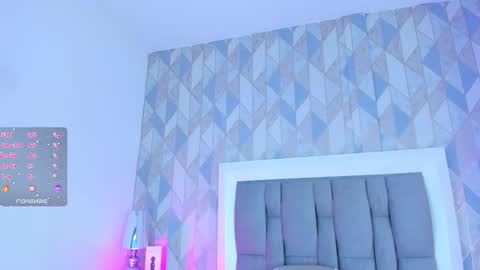 Snapshot of princsgirl_ chatting on October 15, 6:41 pm Marcela online show from October 15, 6:41 pm