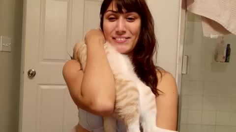 Snapshot of prinxessally chatting on February 4, 12:05 am Prinxessally online show from February 4, 12:05 am