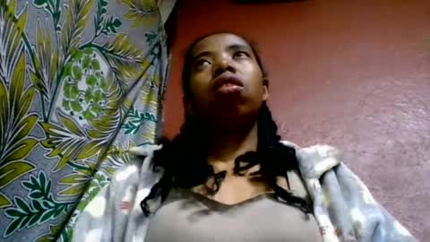 prisca880319 online show from July 1, 6:48 am