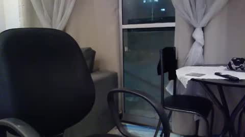 priscilasouza online show from October 3, 1:35 am
