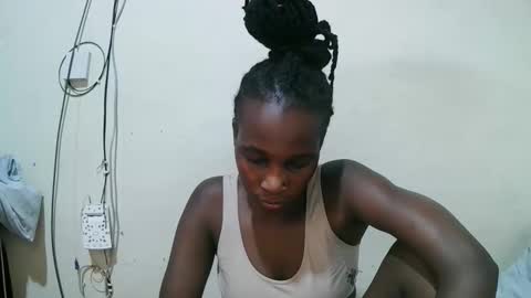 Snapshot of pritty_amber chatting on May 1, 11:37 am pritty_amber online show from May 1, 11:37 am