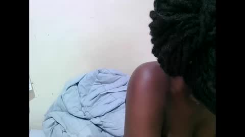 Snapshot of pritty_amber chatting on May 18, 4:57 pm pritty_amber online show from May 18, 4:57 pm