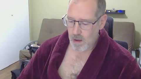 Snapshot of professor21255 chatting on October 21, 11:44 am professor21255 online show from October 21, 11:44 am