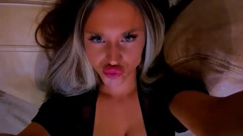 Snapshot of project_barbara chatting on January 12, 9:58 am Barbara online show from January 12, 9:58 am