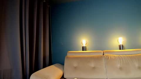 Raven  but you can call me sweetie or honey too  online show from January 15, 7:06 pm