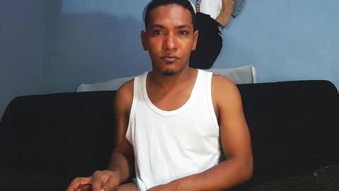 Grande y Gruesa online show from April 13, 3:45 am