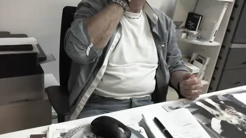 mature hairy guy online show from September 18, 4:53 pm