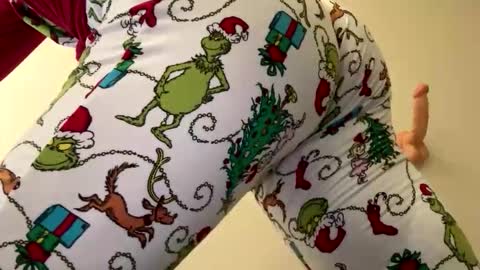 prtty2345 online show from March 13, 7:04 am