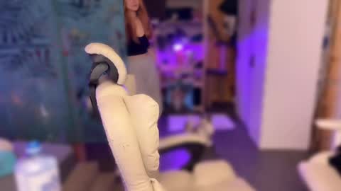 Snapshot of ps4pro chatting on June 1, 9:16 pm Queen of Pain online show from June 1, 9:16 pm