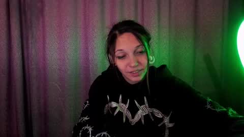 LUCY -----    online show from December 26, 5:40 pm