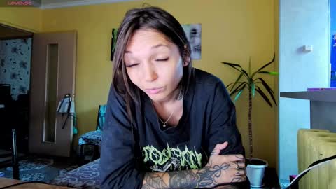 LUCY -----    online show from October 7, 10:23 am