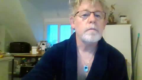 Snapshot of ptitrouquin chatting on January 15, 8:08 am ptitrouquin online show from January 15, 8:08 am