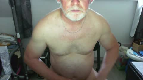 Snapshot of ptitrouquin chatting on June 25, 12:42 pm ptitrouquin online show from June 25, 12:42 pm