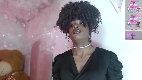 Snapshot of puca_eboony chatting on February 17, 6:14 pm pucca online show from February 17, 6:14 pm