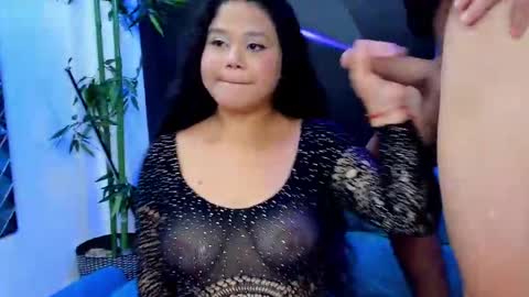 Snapshot of puccacamhot chatting on December 10, 3:20 am PUCCAcoupleSexyhotsex online show from December 10, 3:20 am