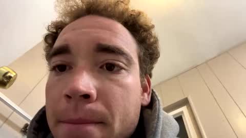 Snapshot of pufftropica chatting on November 25, 8:25 am pufftropica online show from November 25, 8:25 am