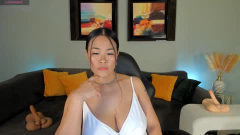 Pui Yee  online show from September 18, 9:50 pm