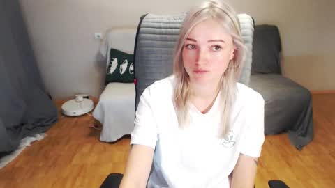 Polly online show from February 2, 3:38 am