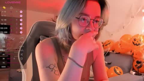 Alisa  lack of vitamin D  online show from October 24, 7:38 am