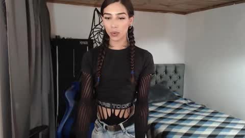 Cris online show from March 12, 6:14 pm