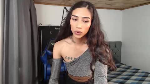 Cris online show from March 18, 5:27 pm