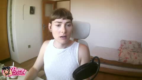 Snapshot of puppy_liza chatting on May 5, 9:50 am puppy_liza online show from May 5, 9:50 am