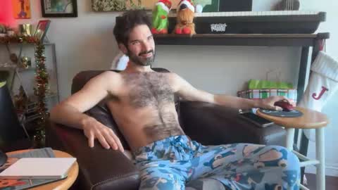 Pup Scritch online show from December 15, 6:45 pm